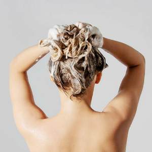 Как правильно мыть волосы: несколько простых секретов
