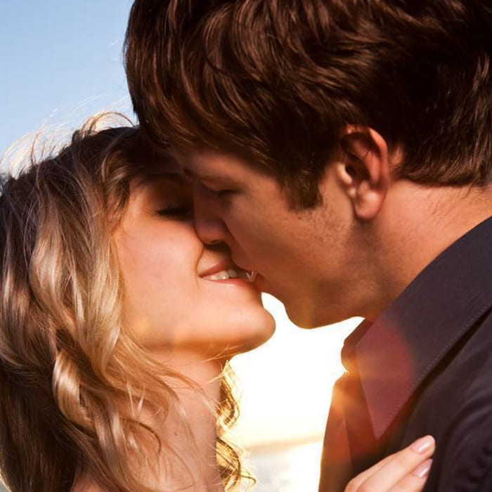 Sensual 1. Поцелуй страсть. Сонник поцелуй в губы с девушкой.
