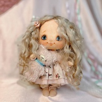 Одухотворенная куколка Лина 